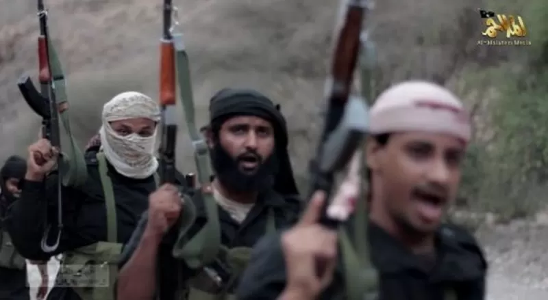 القاعدة يلوذ بـ"الدعاية" بعد تكبده هزائم ثقيلة في أبين