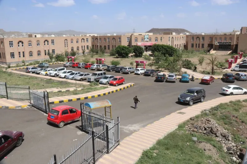 صراع غير معلن بين قيادات الحوثي على أراضي جامعة صنعاء المنهوبة