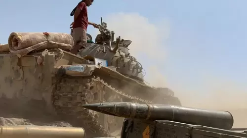 الأحمر والمقدشي.. ظهور إعلامي بائس لأدوات العبث بمعركة اليمنيين ضد الحوثي