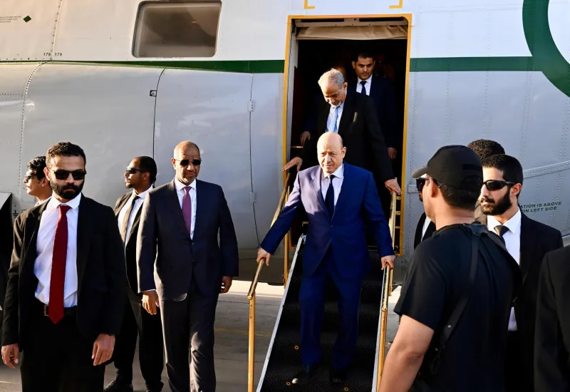 العليمي: عودتي إلى عدن جاءت بعد مشاورات حول دعم مسار الإصلاحات