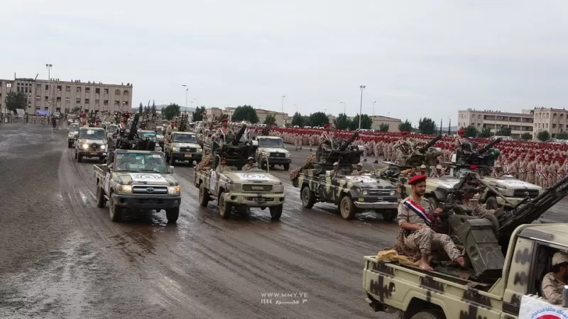 مصادر خاصة: الحوثي يعد لعروض عسكرية وطيران حربي لأول مرة في الحديدة