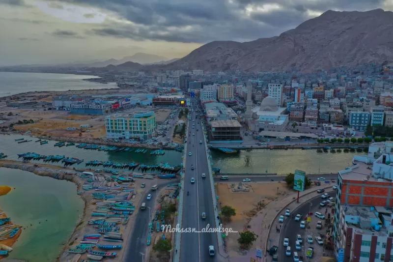 50 عضواً في الهيئة العليا لمؤتمر حضرموت الجامع يدعون لاجتماع استثنائي عاجل