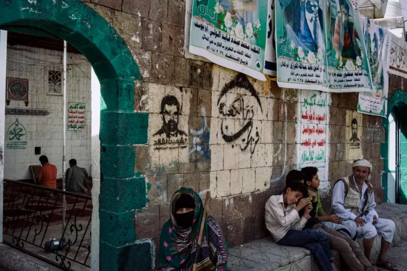 صحفي يمني: مدونة السلوك خطوة أخرى لإكمال رؤى حسين الحوثي بشأن الولاية