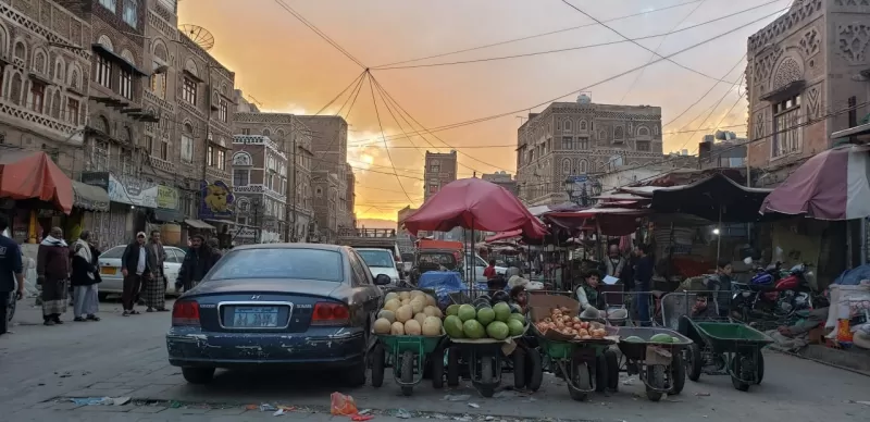 بزعم الرقابة على الوزن والكيل.. ذراع إيران تبتز ملاك محلات الذهب