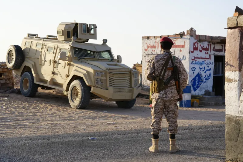 تراشق بالاتهامات.. صراع إخواني على غنائم حضرموت يشعل خلافًا علنيًا في مأرب