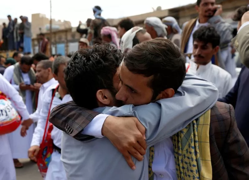الرئاسي اليمني يتمسك بإطلاق الأسرى وفق مبدأ "الكل مقابل الكل"