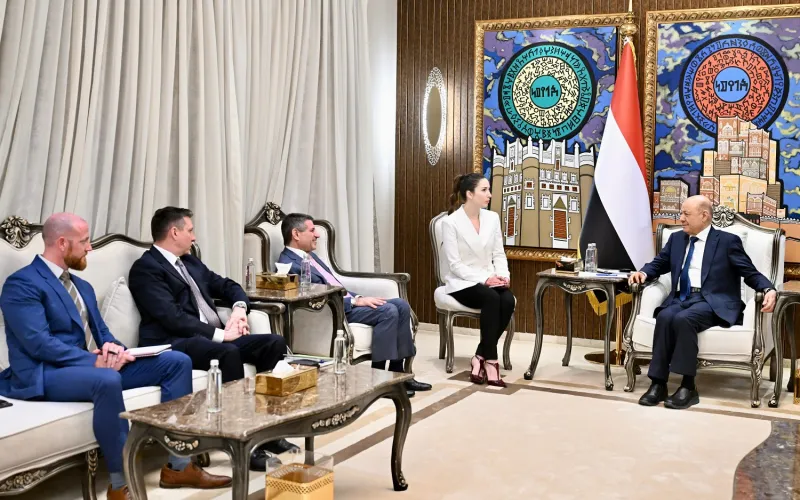 الرئاسي: سلوك إيران ومليشياتها يقود إلى مزيد من التصعيد والفوضى
