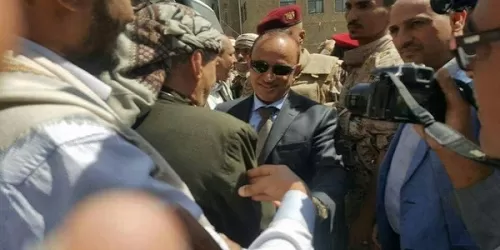 أمين محمود يحارب لاستعادة "السيادة" في تعز من براثن الحوثيين والإخوان