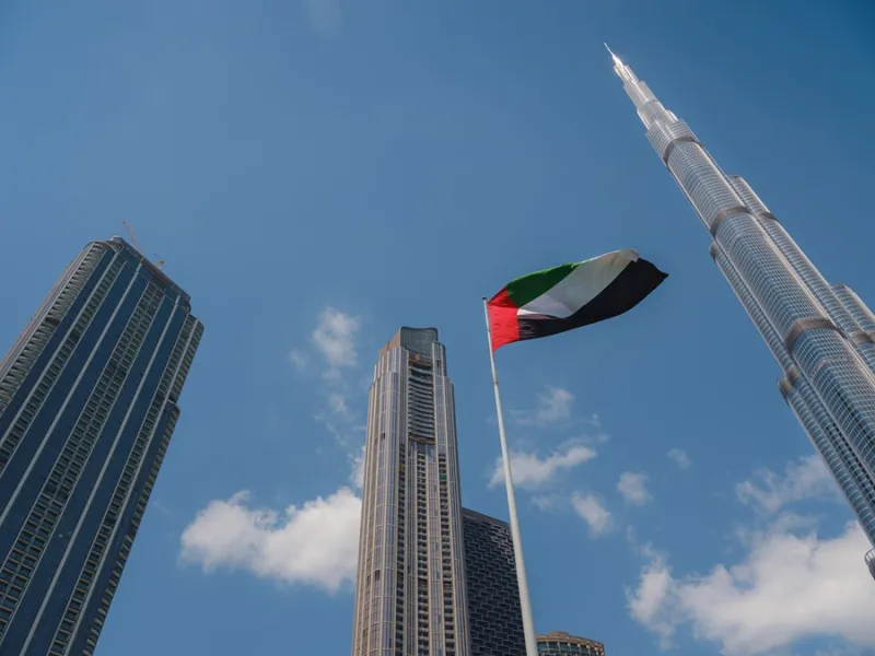 الإمارات تواصل ريادتها العالمية.. إطلاق منصة للذكاء الاصطناعي القضائي