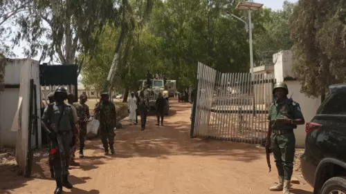 12 قتيلاً في هجوم إرهابي على قاعدة عسكرية بالنيجير