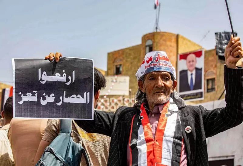 العليمي يطالب بضغط دولي على الحوثيين لفتح طرق تعز