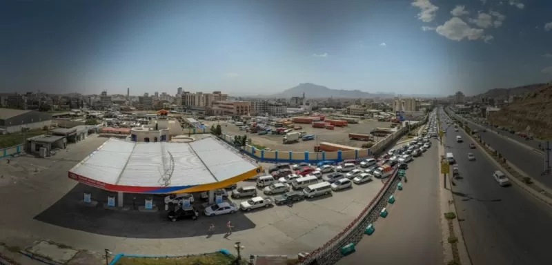 880 ألف طن في 6 شهور.. دخول 9 سفن وقود ميناء الحديدة خلال أغسطس