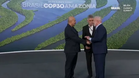 طارق صالح يحمل ملف "الإعمار الأخضر" إلى قمة المناخ في البرازيل