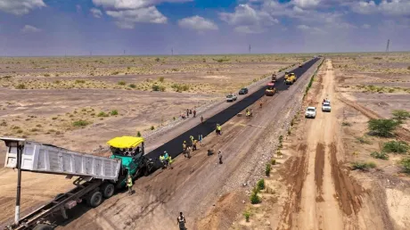 شريان تنموي يربط 3 محافظات.. سباق مع الزمن لإنجاز طريق النصر في الساحل الغربي