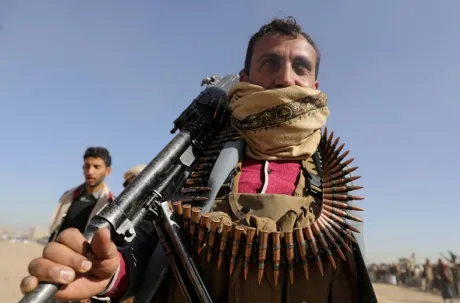 مخاوف من ضربات إسرائيلية قادمة تدفع إيران وذراعها الحوثي للتهدئة