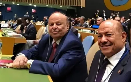 العليمي على خطى هادي.. القفز على الشراكة نحو المجهول