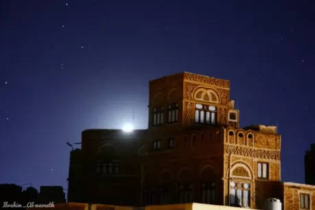 مطاعم صنعاء.. جبهة حرب حوثية مفعمة برائحة الكباب والمندي