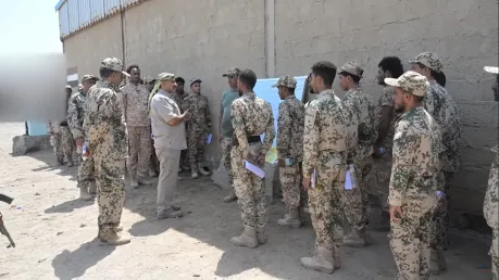 طارق صالح: الجاهزية العسكرية خط الدفاع الأول لحماية مكتسبات اليمن