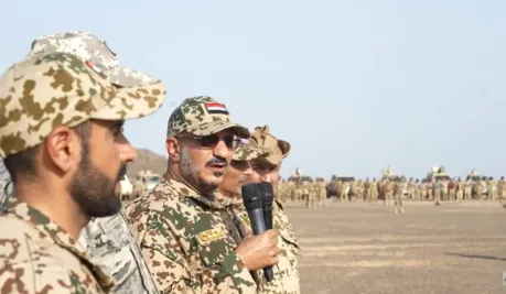 طارق صالح: إيران مصدر تهديد دائم.. والمرحلة تتطلب تفعيل خيارات الردع العربي