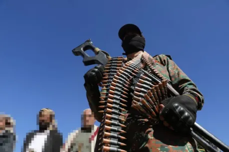 مجلس الأمن: تنظيم القاعدة ينقل أسلحة مهربة للحوثيين برا وبحرا