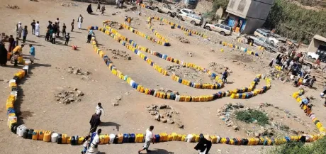 الظمأ يحاصر تعز.. والحوثي والإخوان يتناوبون على خنقها