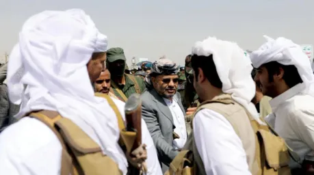 تقرير أمريكي :الحوثيون يعيدون التوتر إلى البحر الأحمر وسط تصاعد الخلافات الداخلية