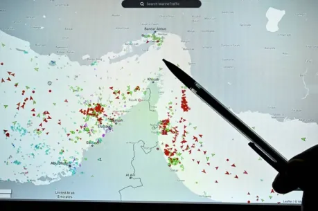 مقامرة البقاء ورهان الممرات.. استراتيجية الصبر الإيراني في مواجهة إعصار ترامب