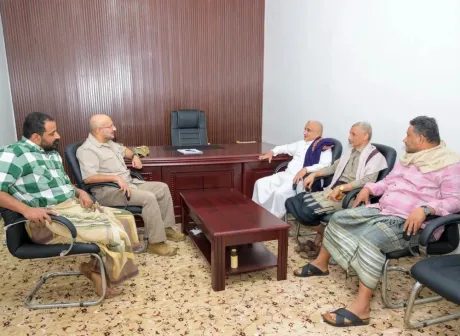 طارق صالح يشيد بدور أبناء تهامة في مواجهة إرهاب الحوثي