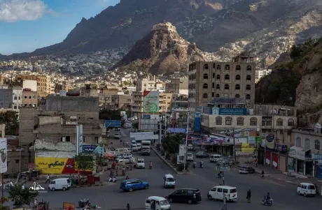 فوضى وفشل إداري.. إخوان تعز في مهمة تدمير نموذج الدولة