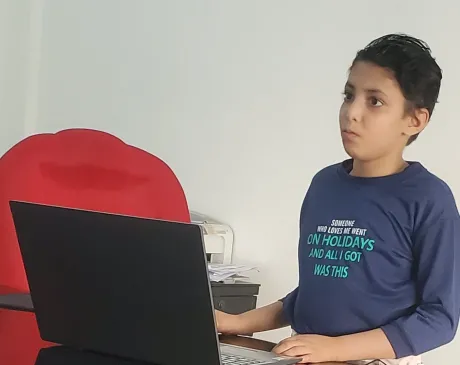 براءة تقهر الحرب.. أسامة ووئام يواجهان الضمور بابتسامة الحياة