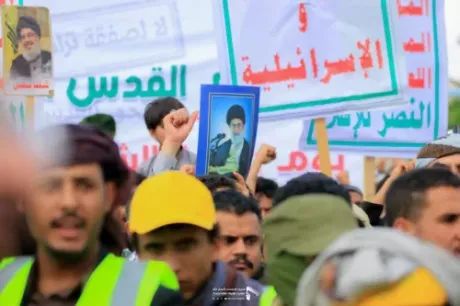 حصاد المقامرة الحوثية.. إيذاء وحصار اليمنيين بدلاً من إسرائيل