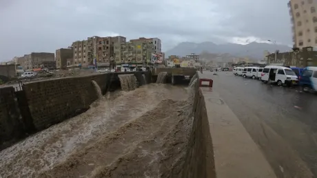 الموت في مجرى السيل.. مأساة طفلين تهز تعز