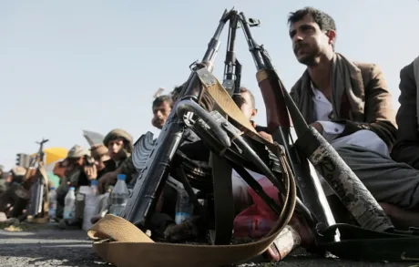 3 أشهر بلا حكومة.. الصراعات وصدمة الاختراق تُربك ذراع إيران