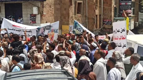 قمع إخواني يكبت الاحتجاجات.. تعز تستغيث لاستعادة حريتها